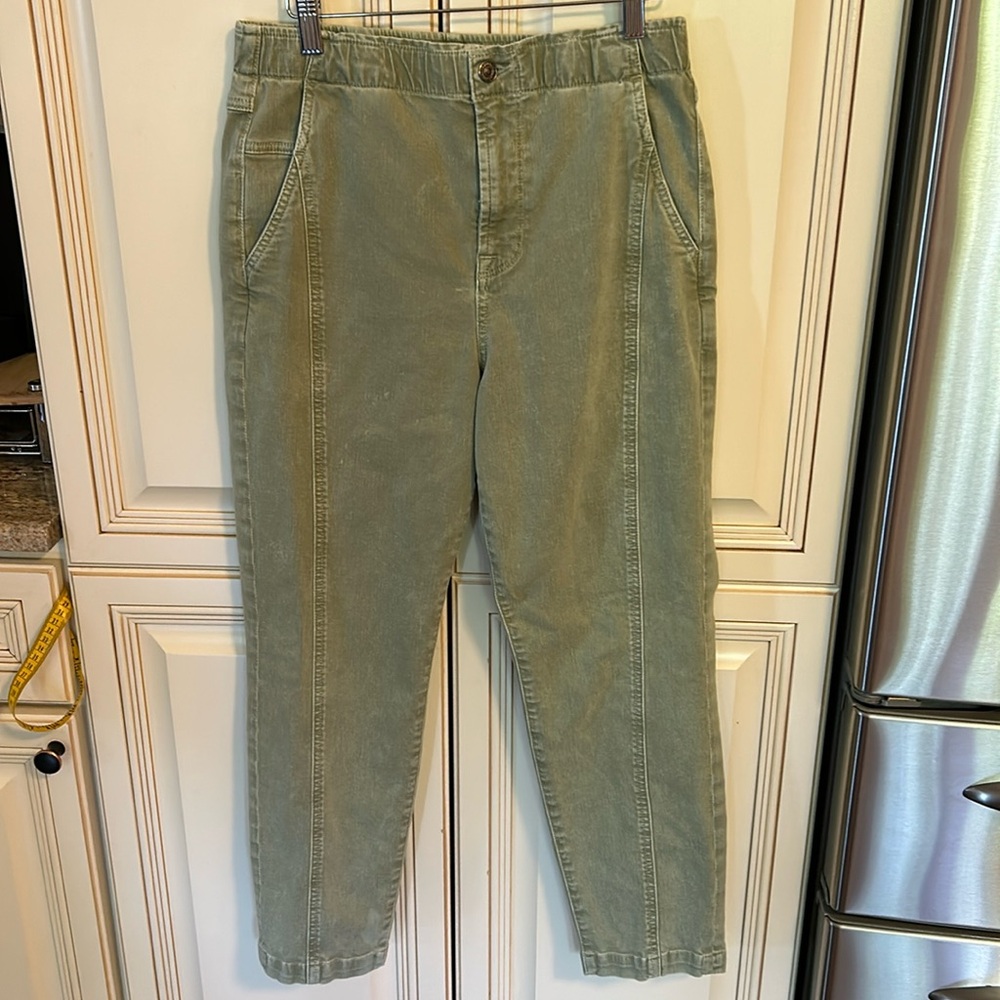 Army green 7 FA Mankind pants.